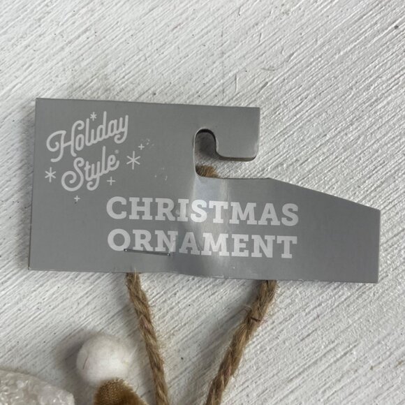 Holiday Style Set of 6 Christmas Ornaments Knit White Green Red New - Picture 10 of 11